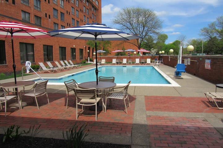 Pool 16 of 42
